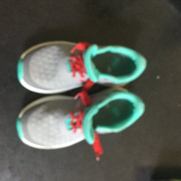 New Balance little girls sneakers size 11.5 gray with aqua excellent used shape - Picture 5 of 6